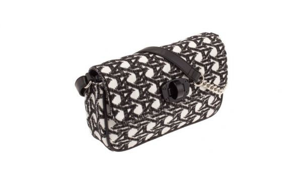 Bordado Clutch